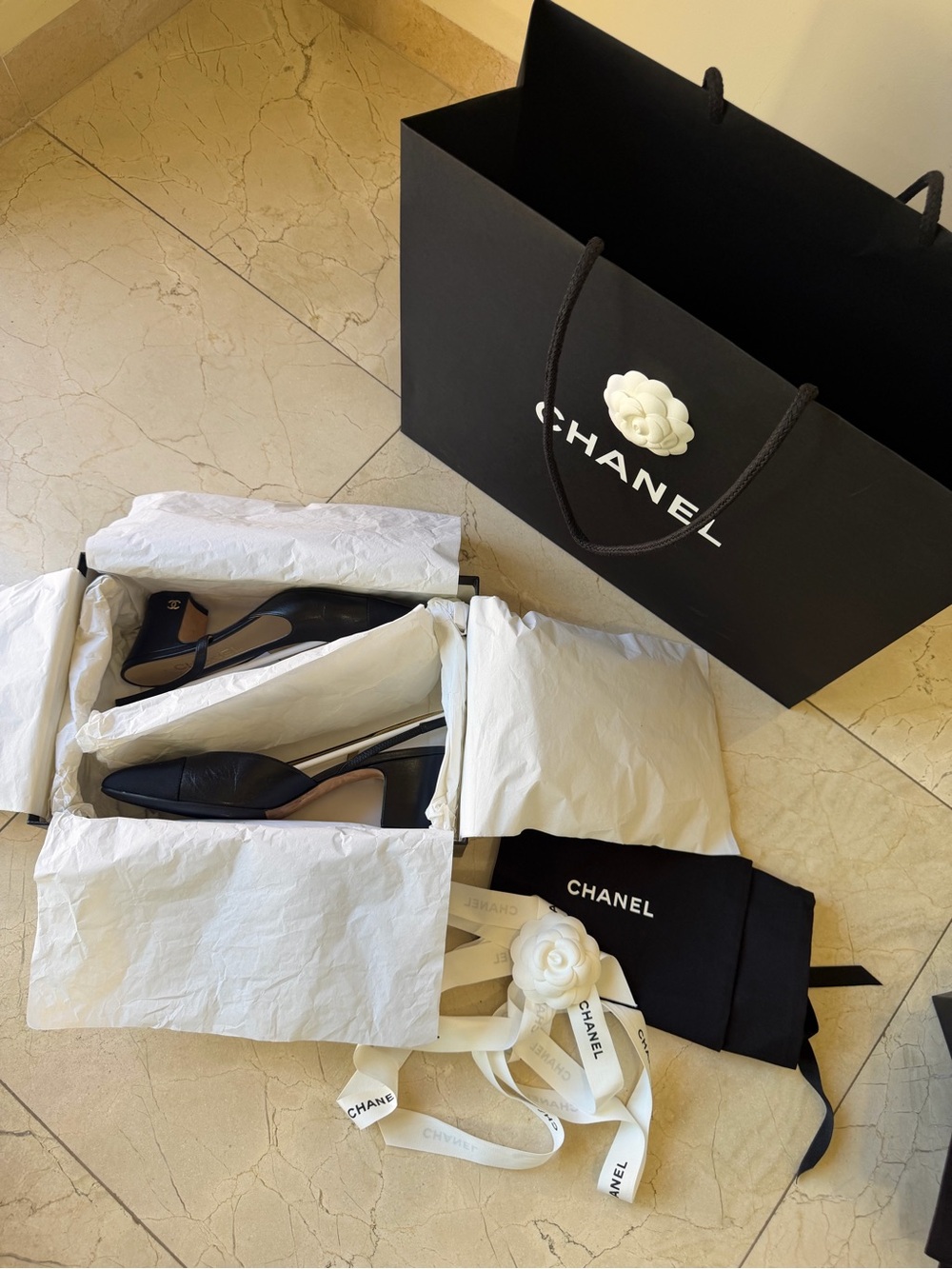 CHANEL Classic Black Slingback Pumps 39.5 + Box, Dust Bags & Shopping Bag